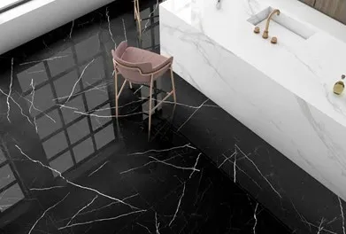 Baño revestido con superficie Marquina Negro